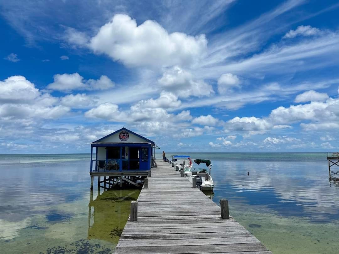 Neptune's Cove Shop in San Pedro Belize