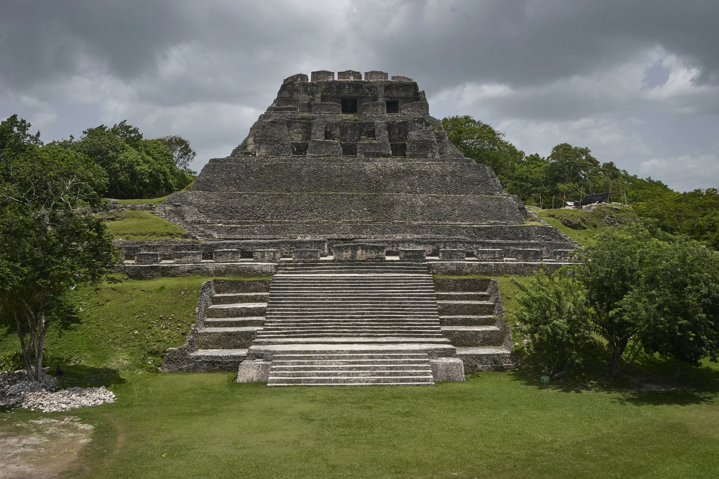 Xunantunich & Belize Zoo